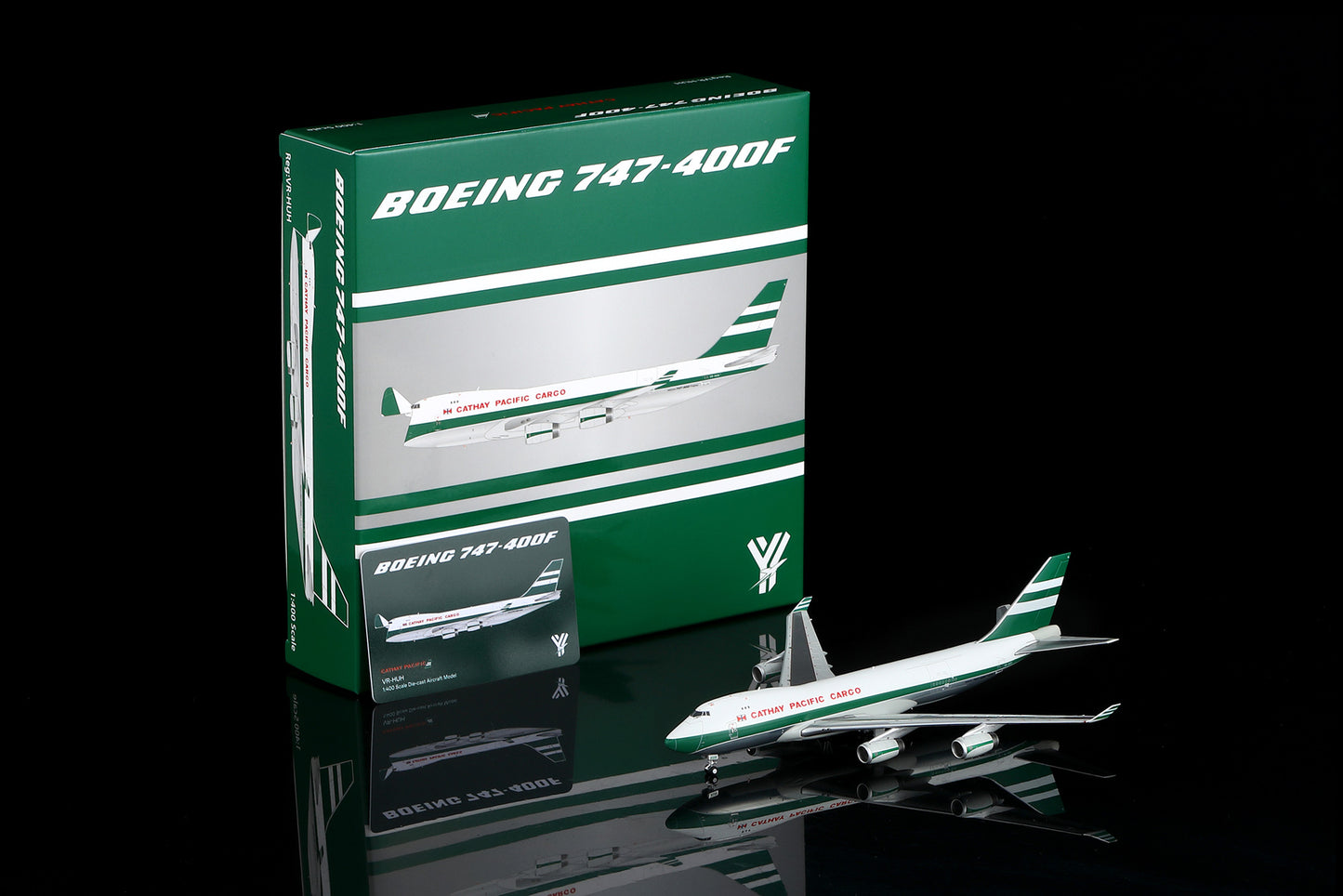 Cathay Pacific B747-400F VR-HUH Standard Version COVER
