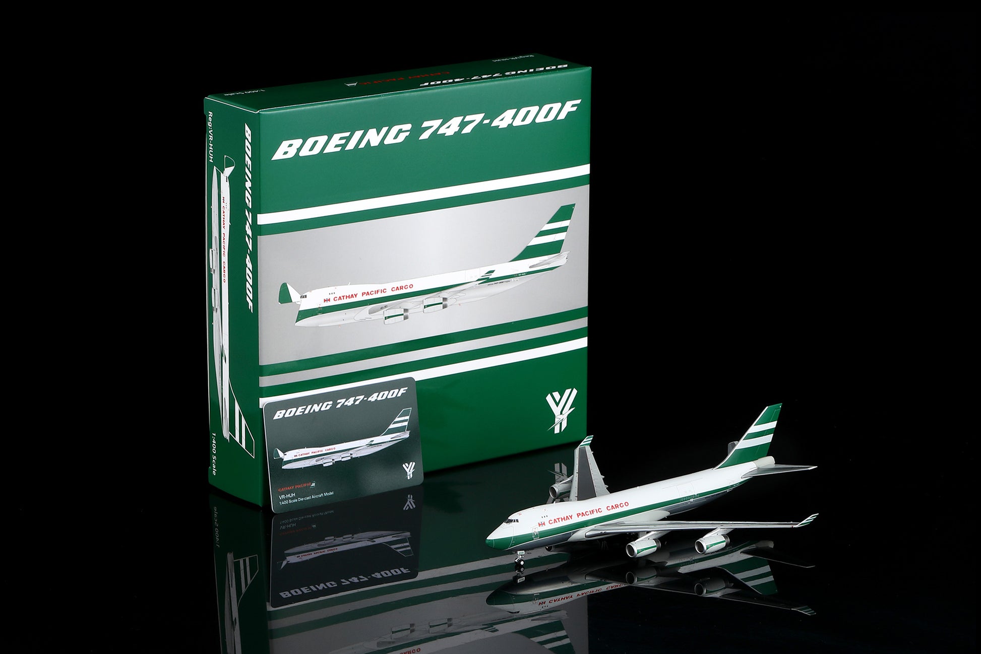 Cathay Pacific B747-400F VR-HUH Standard Version COVER