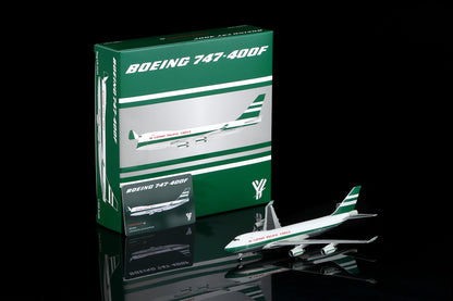Cathay Pacific B747-400F VR-HUH Standard Version COVER