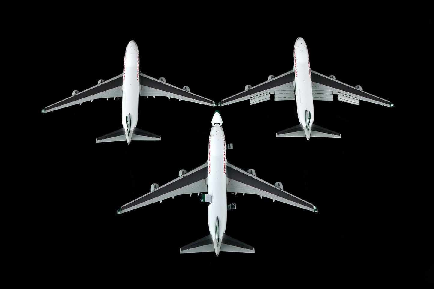 Cathay Pacific B747-400F VR-HUH Standard Version image 10