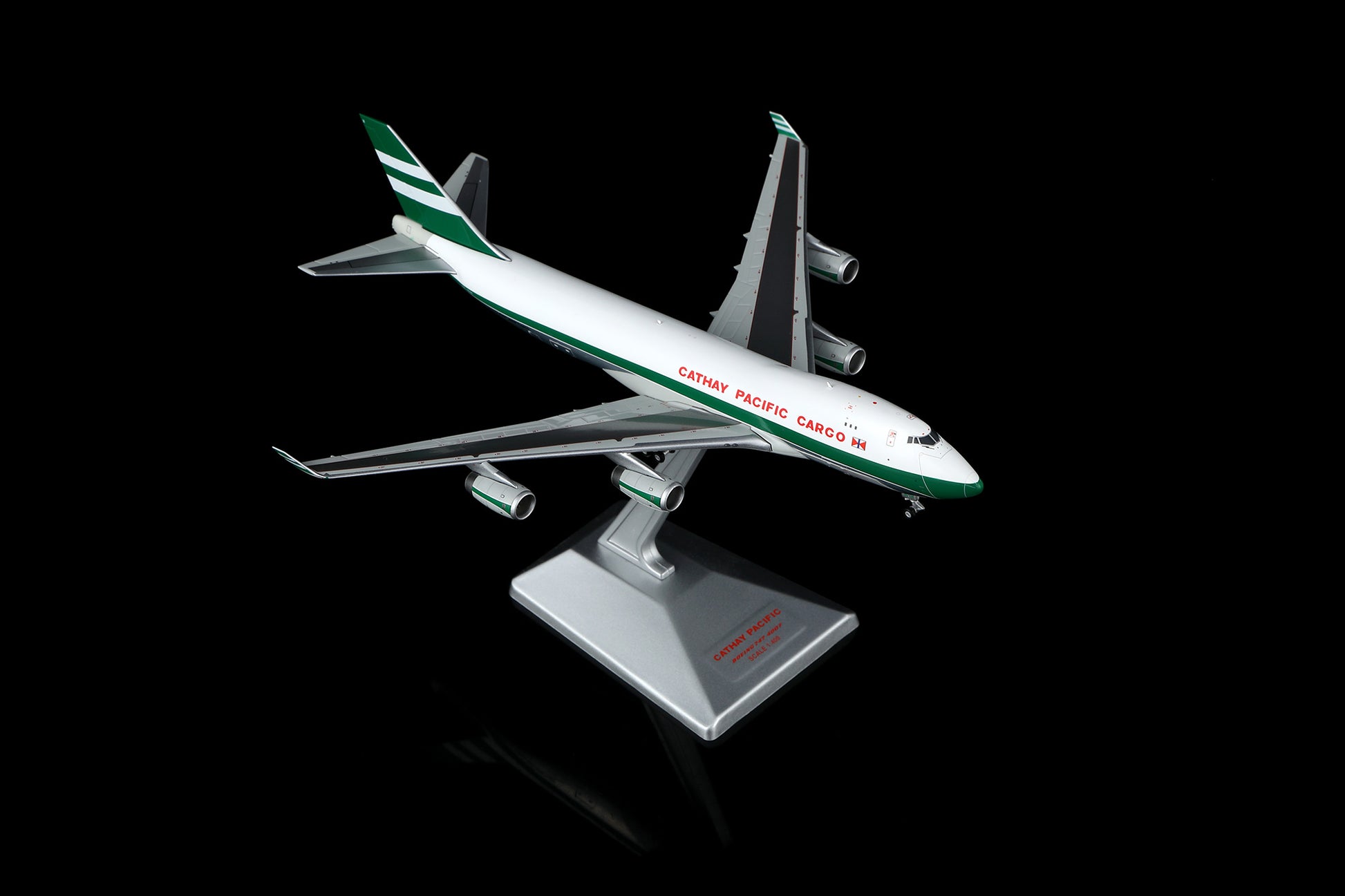 Cathay Pacific B747-400F VR-HUH Standard Version image 11
