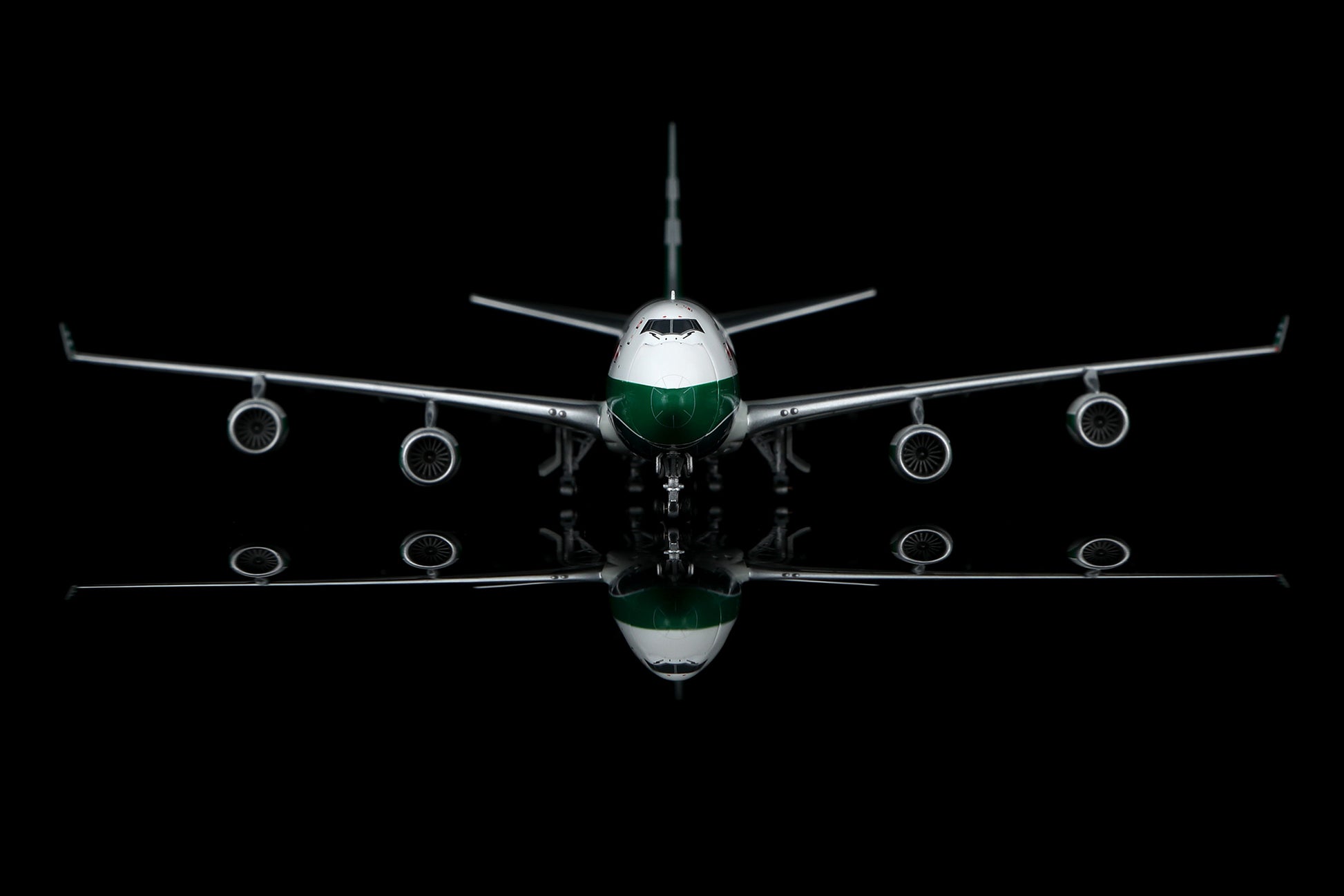 Cathay Pacific B747-400F VR-HUH Interactive Version image 15