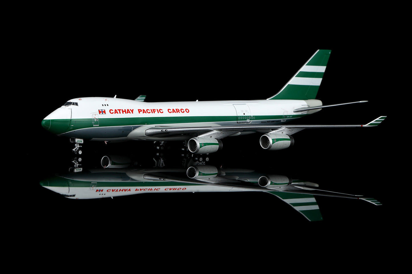 Cathay Pacific B747-400F VR-HUH Interactive Version image 16
