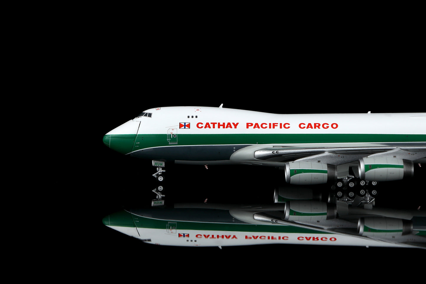 Cathay Pacific B747-400F VR-HUH Interactive Version image 18