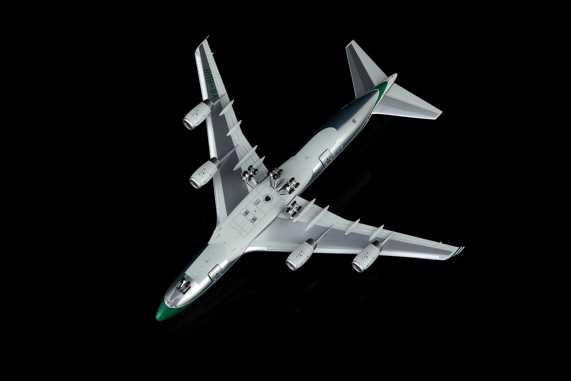 Cathay Pacific B747-400F VR-HUH Interactive Version image 21