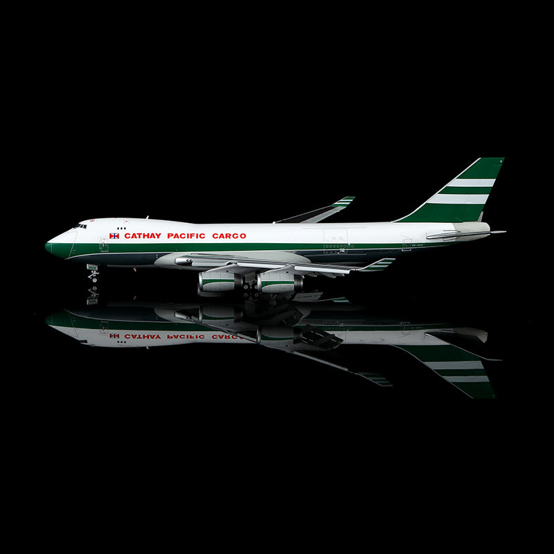Cathay Pacific B747-400F VR-HUH Flap-down image 12