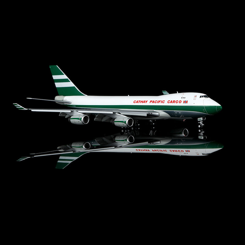 Cathay Pacific B747-400F VR-HUH Flap-down image 4