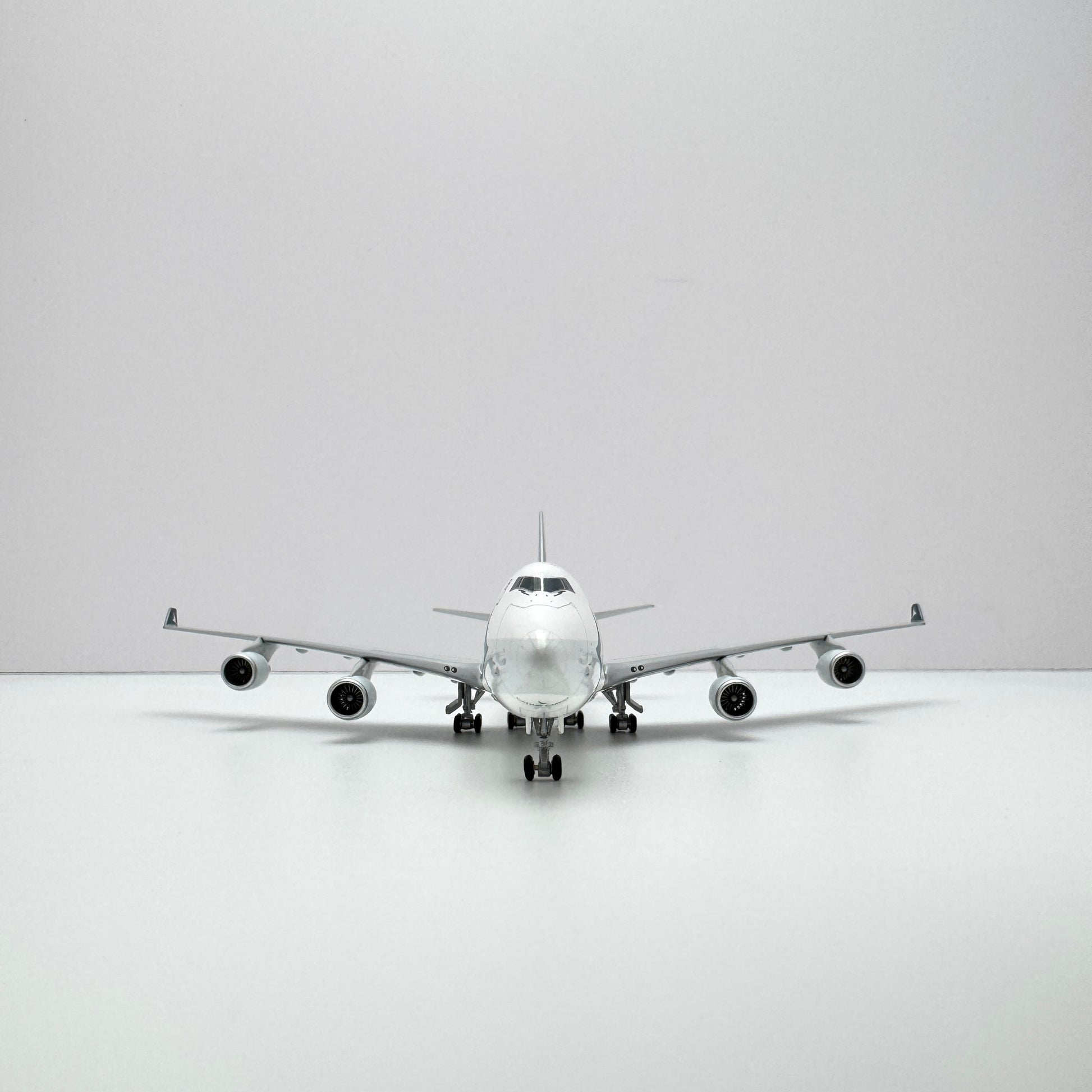 Cathay Pacific Boeing 747-400F Reg. B-LID image 10