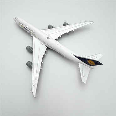 Lufthansa Boeing 747-8 "5 Starhansa" Livery Reg. D-ABYM image 2