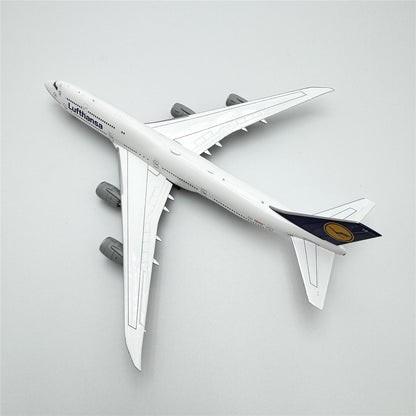 Lufthansa Boeing 747-8 Reg. D-ABYP image 3