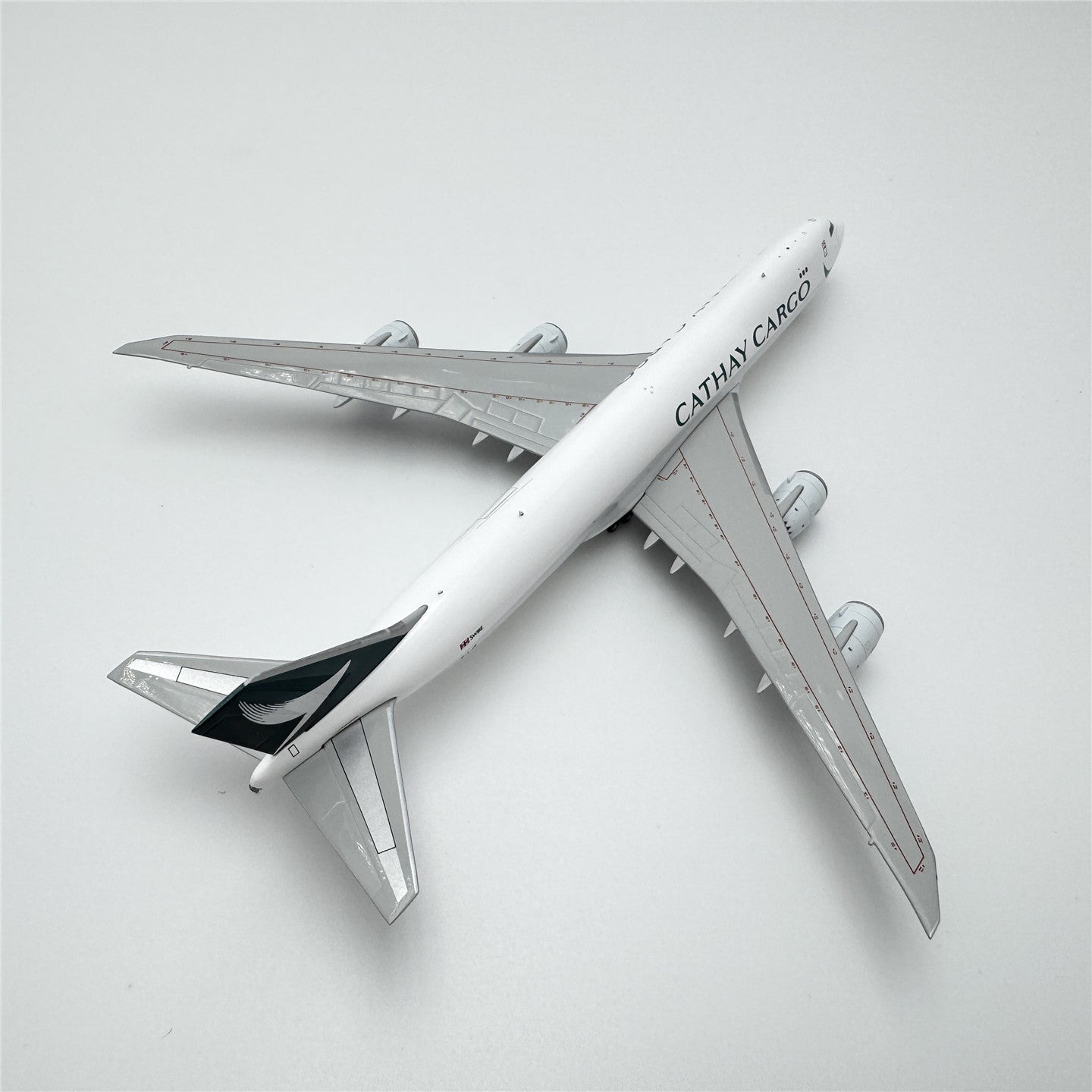Cathay Pacific Boeing 747-8F Reg. B-LJN image 2
