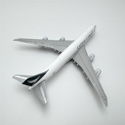 Cathay Pacific Boeing 747-8F Reg. B-LJN image 2