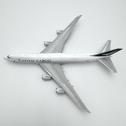 Cathay Pacific Boeing 747-8F Reg. B-LJN image 4