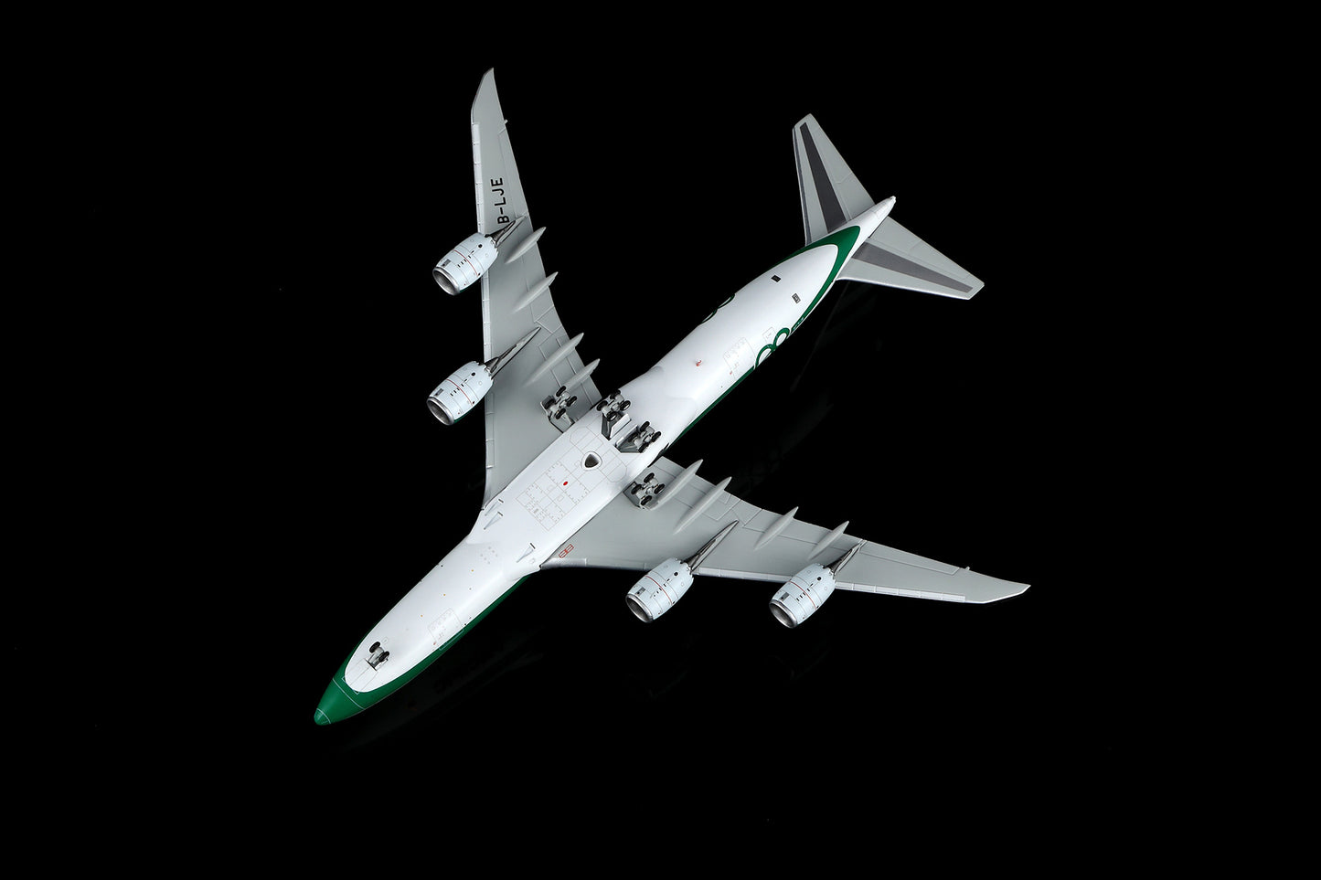 Cathay Pacific B747-8F B-LJE " 80th Anniversary Retro " Standard Version image 11