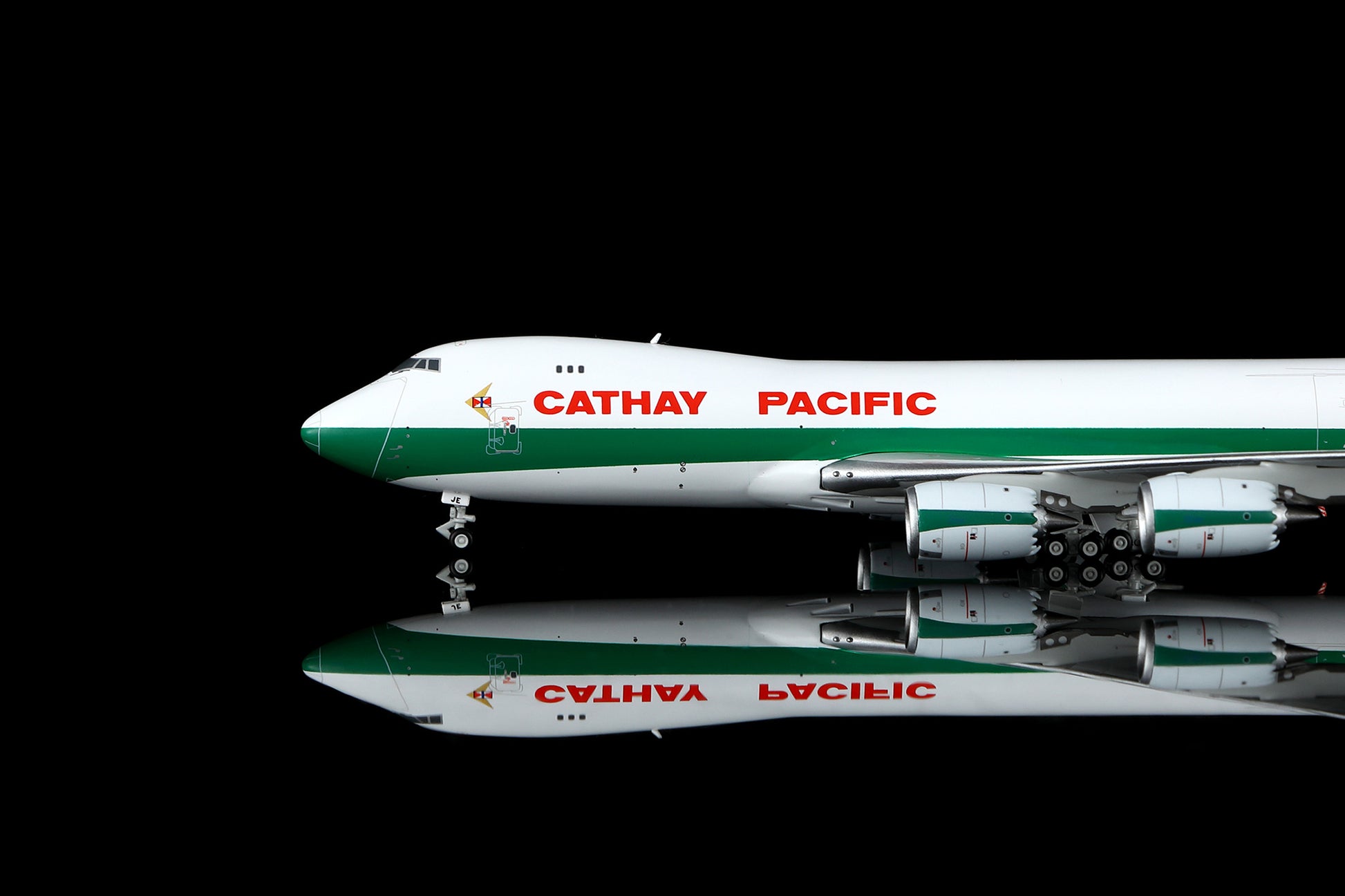 Cathay Pacific B747-8F B-LJE " 80th Anniversary Retro " Standard Version image 4