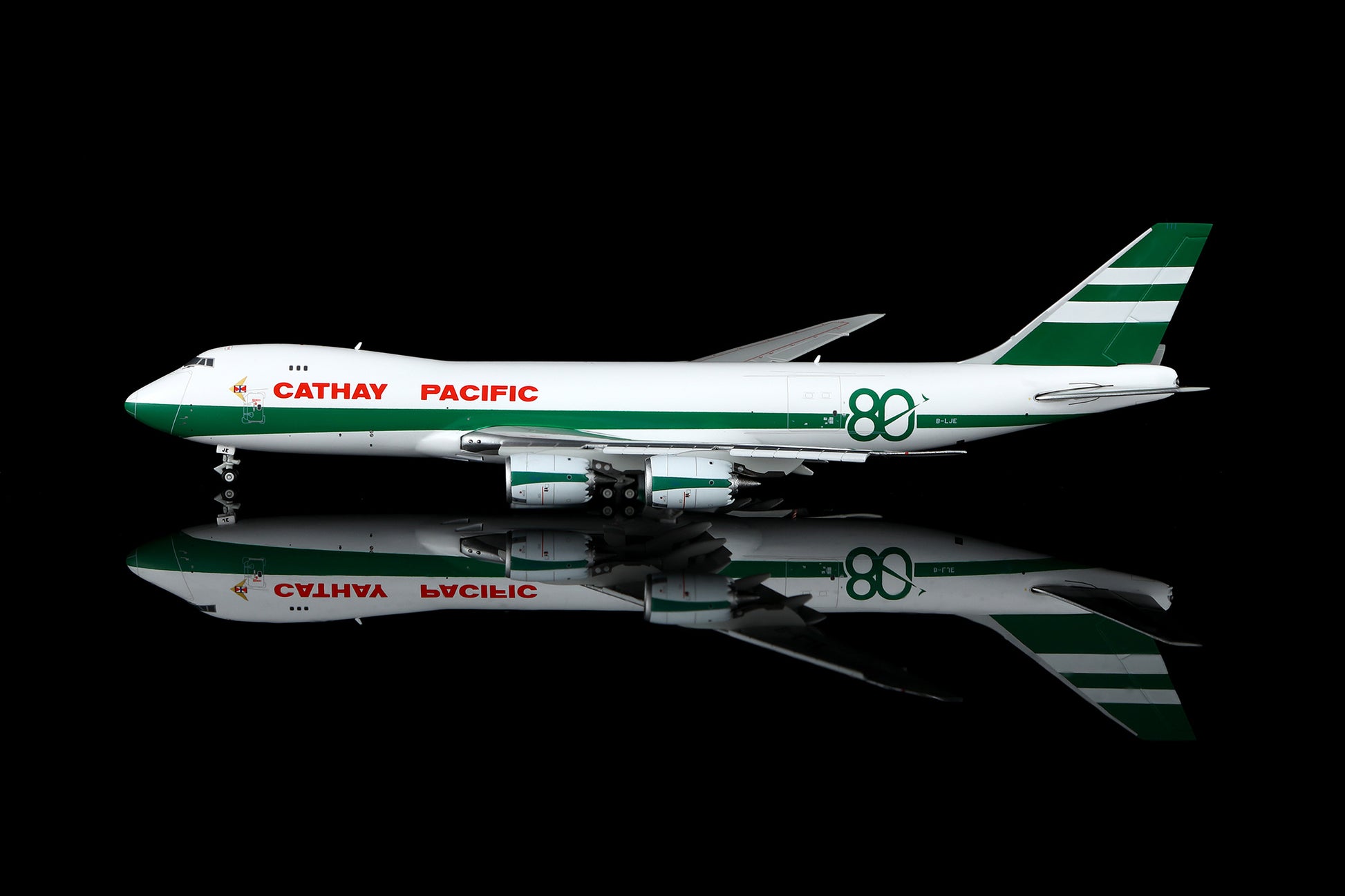 Cathay Pacific B747-8F B-LJE " 80th Anniversary Retro " Flap-down image 24